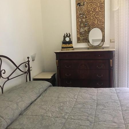 Ciro A Maschio Angioino Bed & Breakfast เนเปิลส์ ภายนอก รูปภาพ